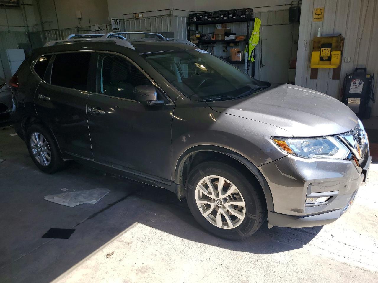 2017 Nissan Rogue S - Фото 4