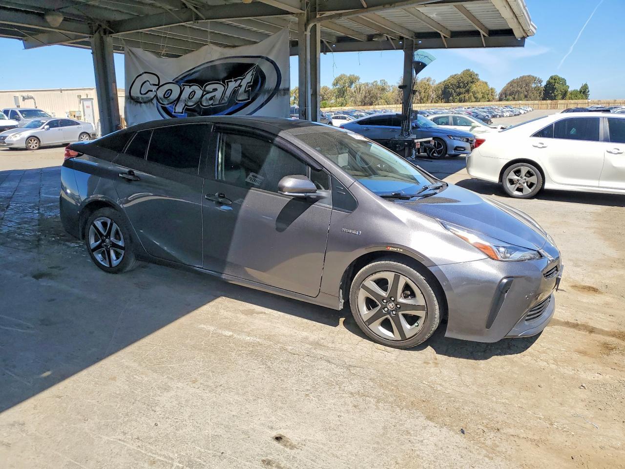 2021 Toyota Prius L Eco - Image 4