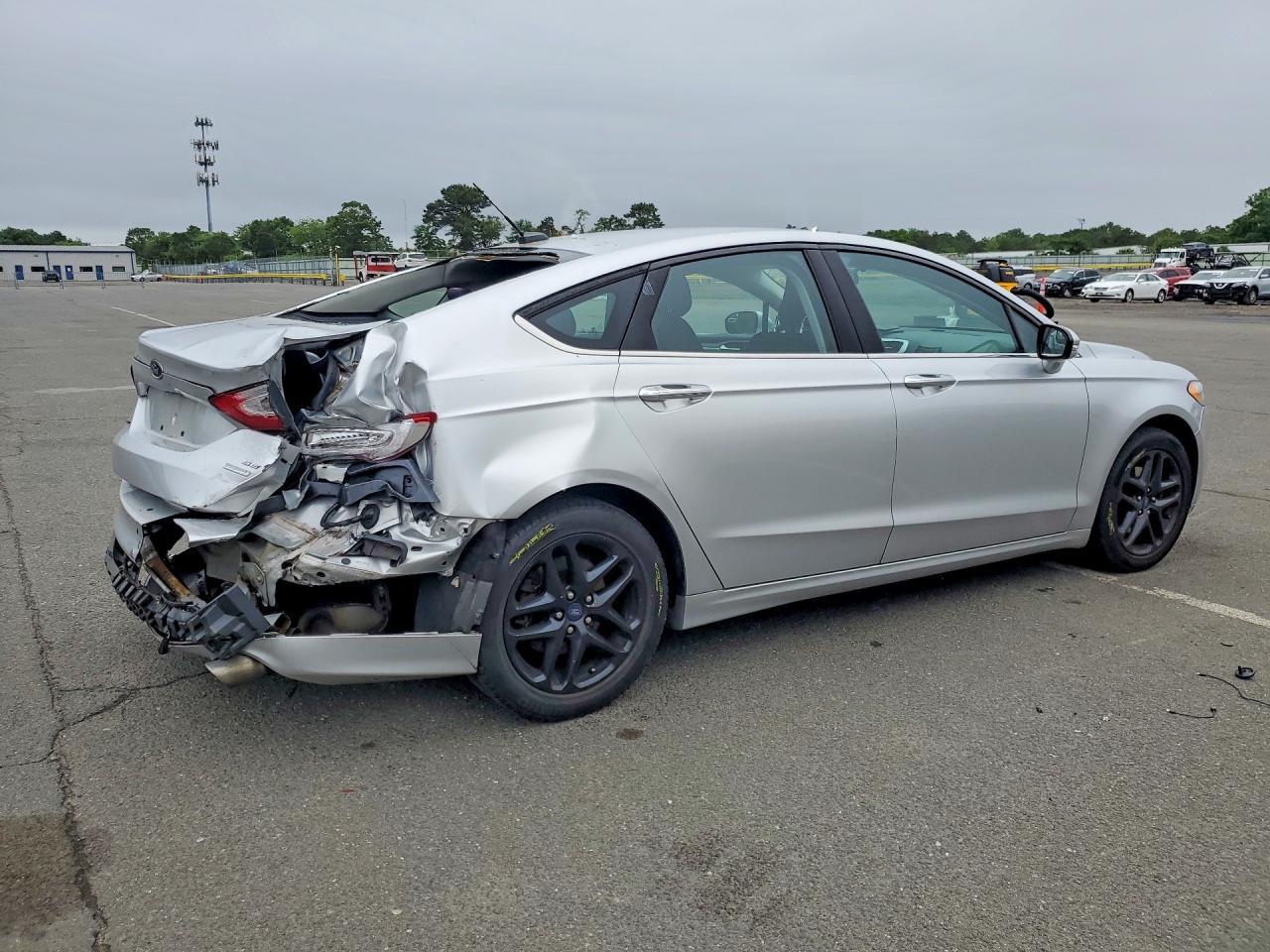 2013 Ford Fusion Se - Фото 3