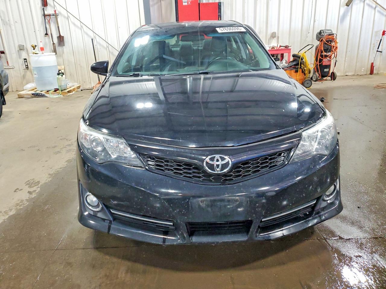 2014 Toyota Camry Se - Фото 5