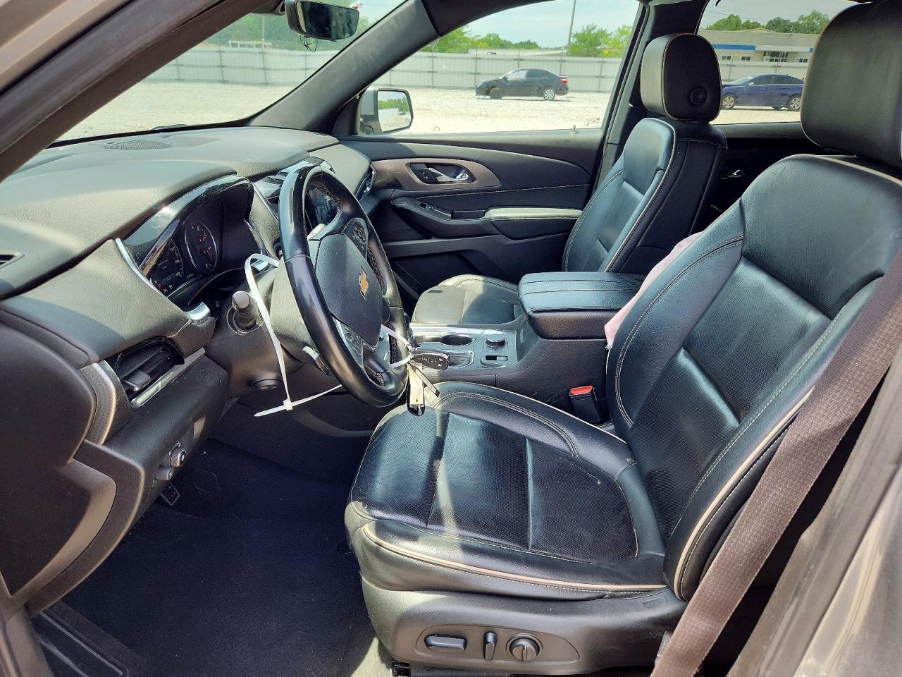 2023 Chevrolet Traverse Premier - Фото 7