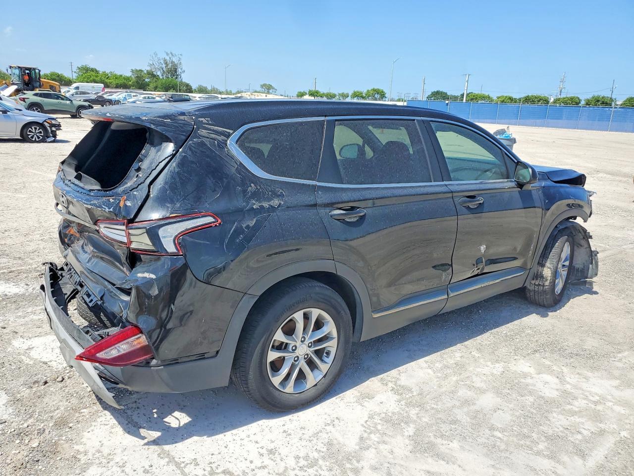 2019 Hyundai Santa Fe Se - Фото 3