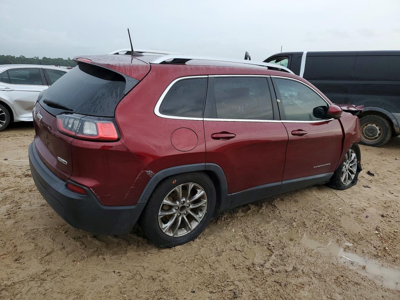 2020 Jeep Cherokee Latitude Plus - Image 3