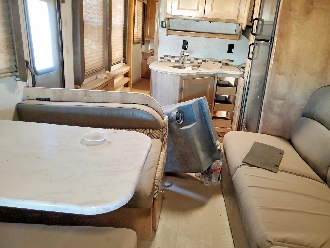 2019 Ford Leprechaun Rv - Фото 6