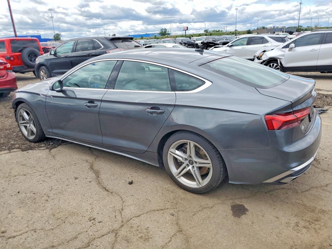 2021 Audi A5 Premium Plus 45 - Фото 2