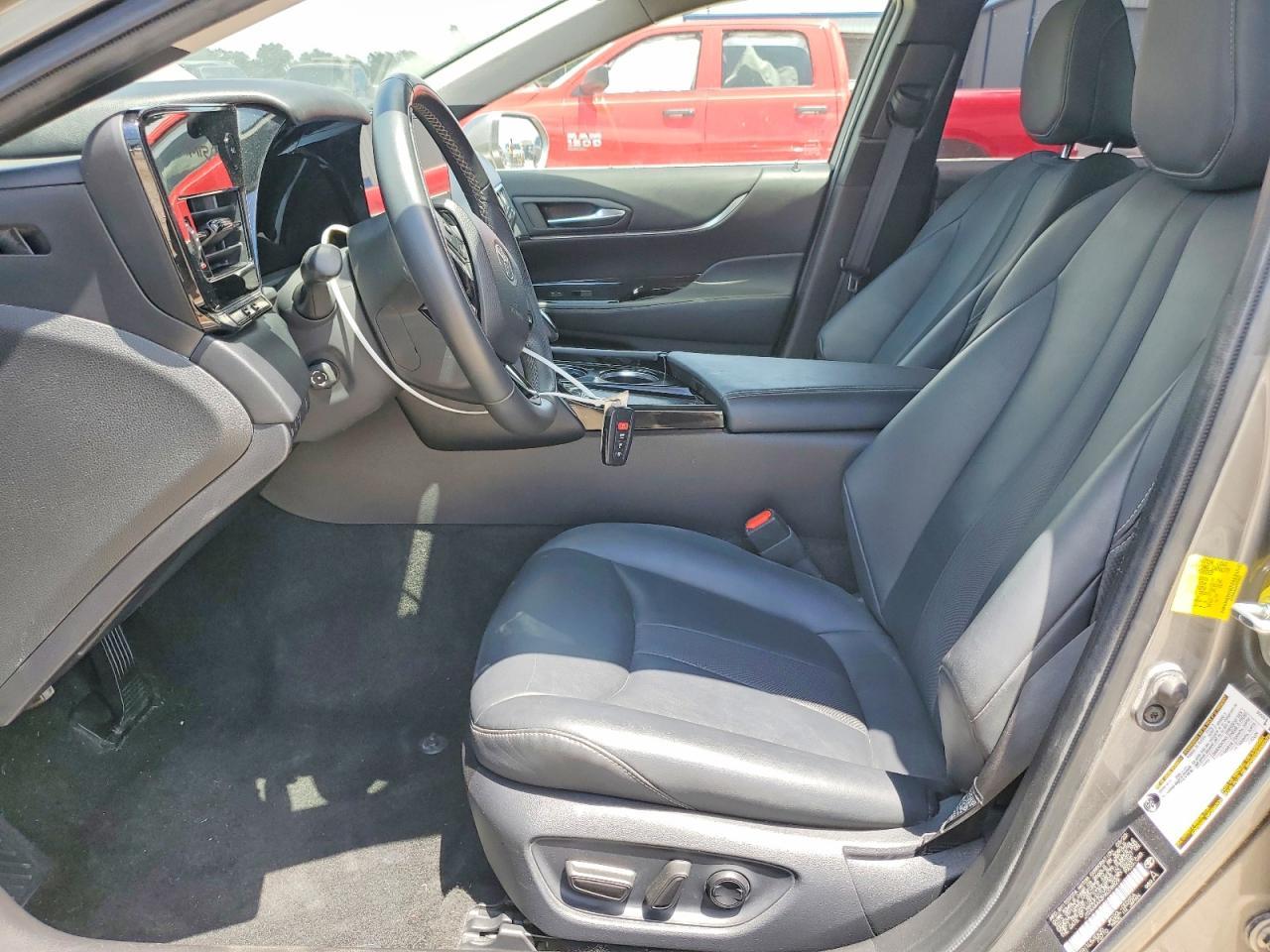 2023 Toyota Mirai Xle - Image 7