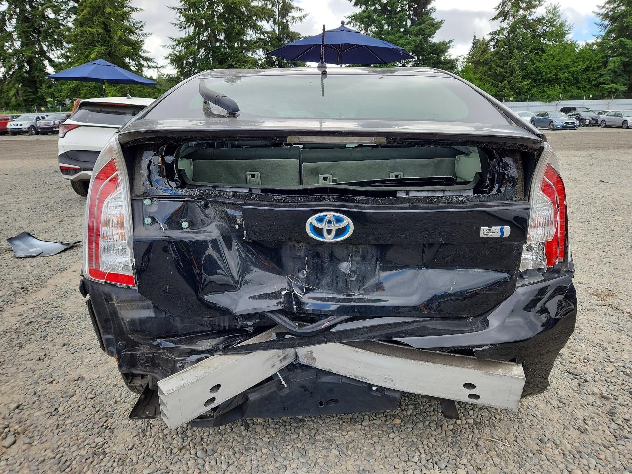2013 Toyota Prius Two - Фото 6