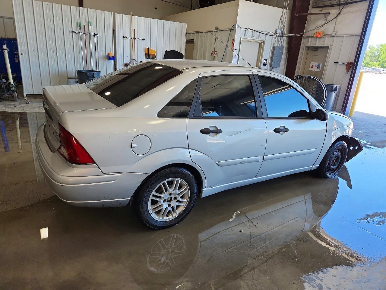 2004 Ford Focus Se Comfort - Image 3