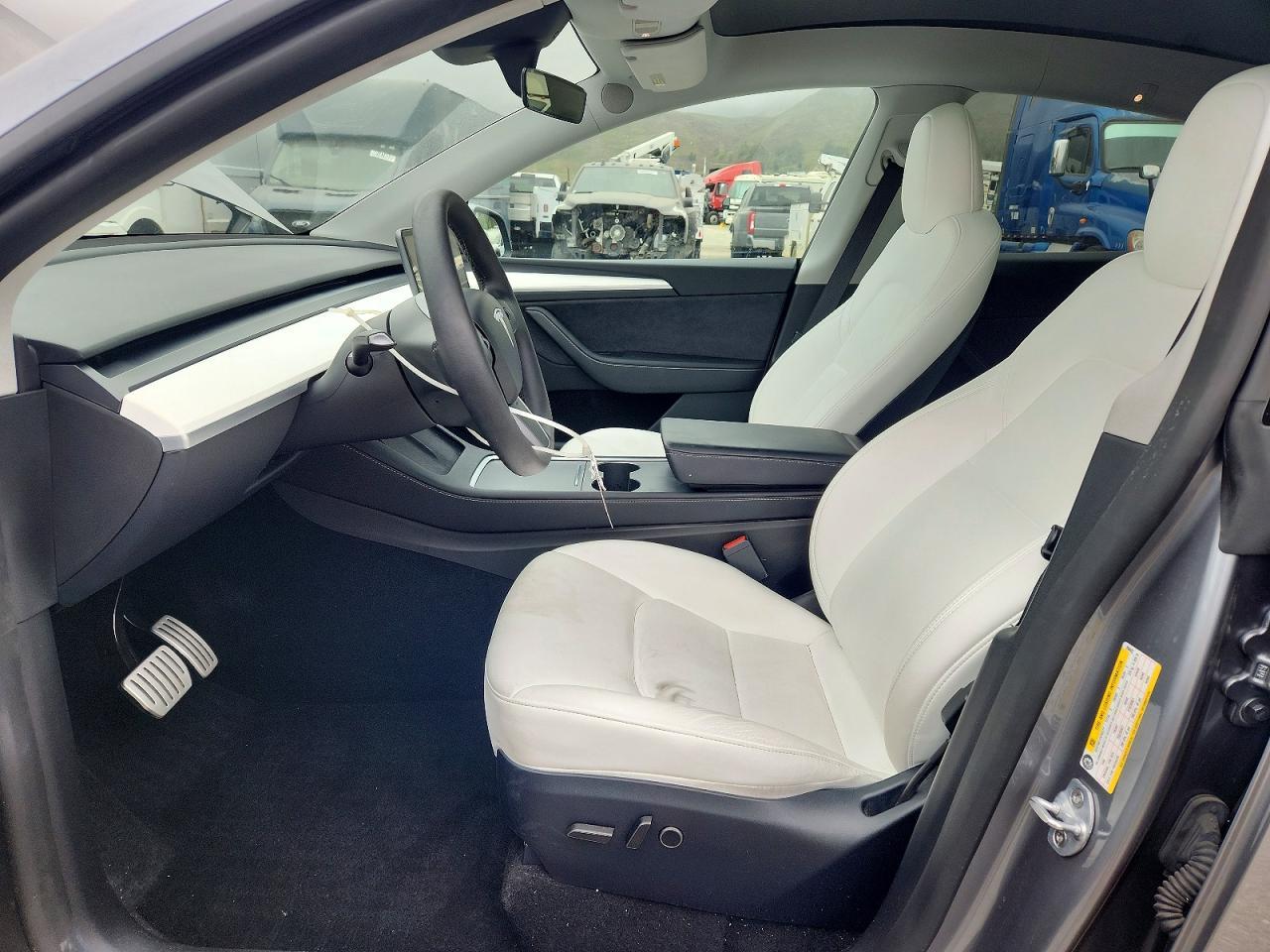 2024 Tesla Model Y - Фото 7
