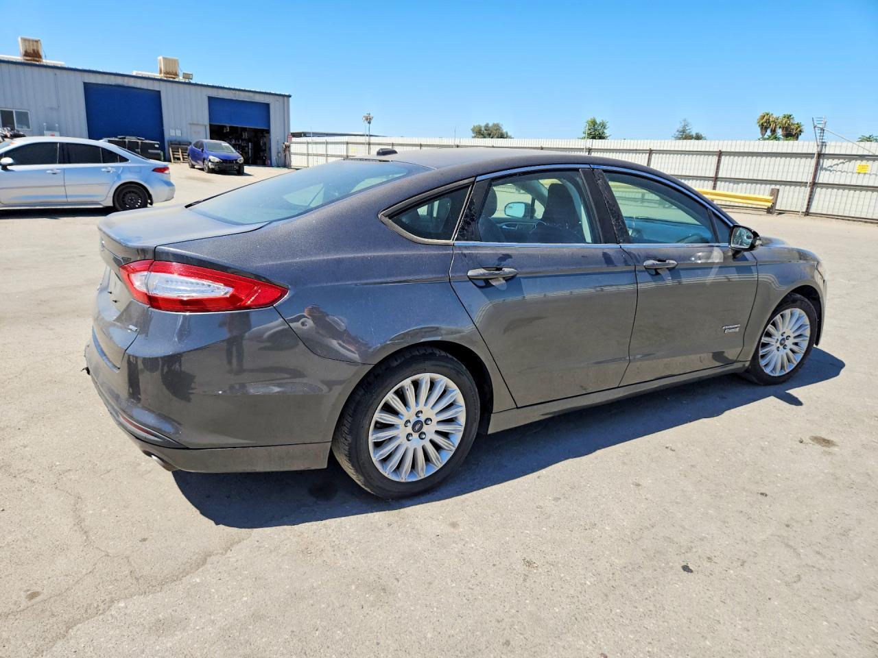 2016 Ford Fusion Se Phev - Фото 3