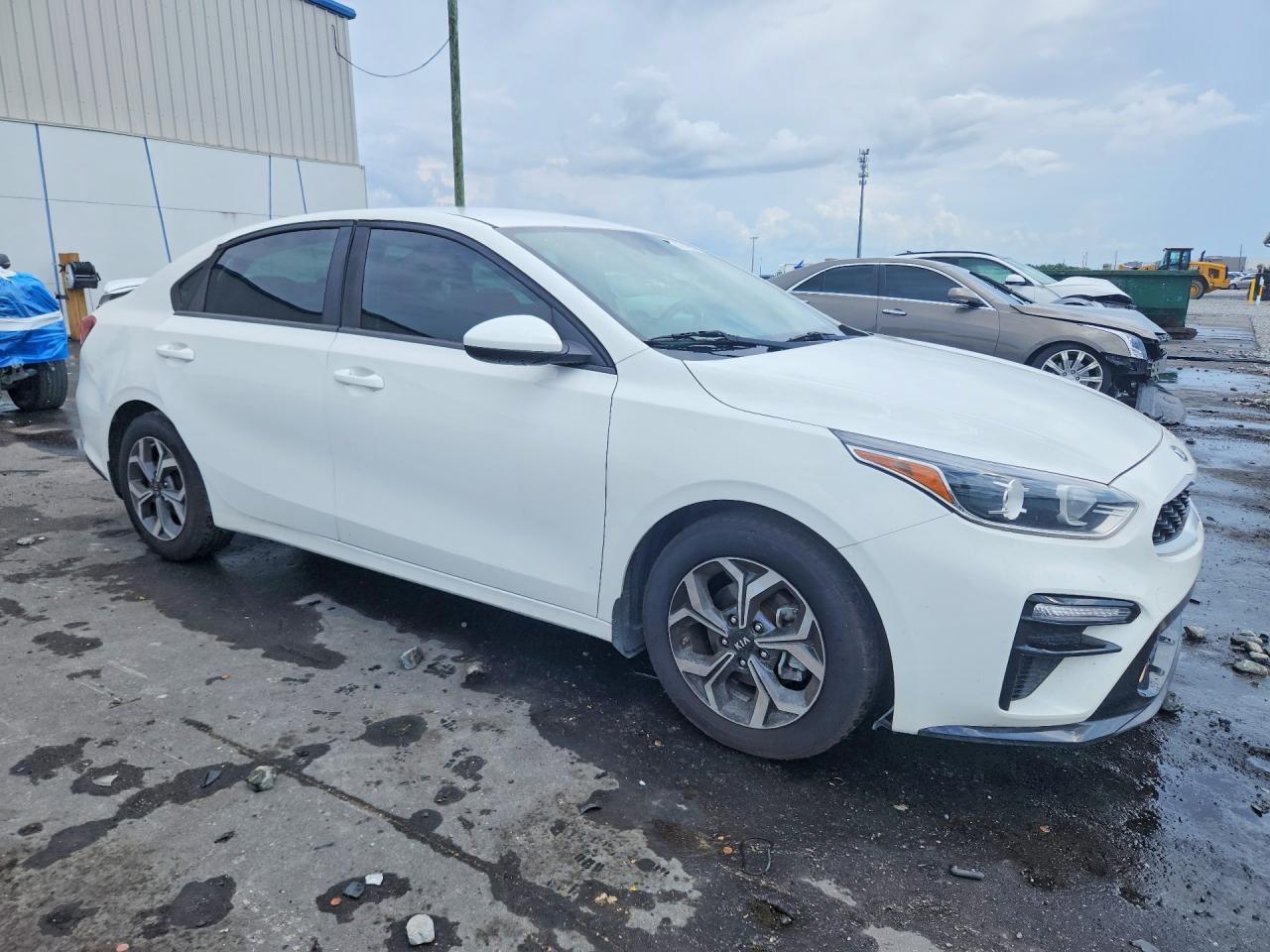 2019 Kia Forte Lxs - Фото 4