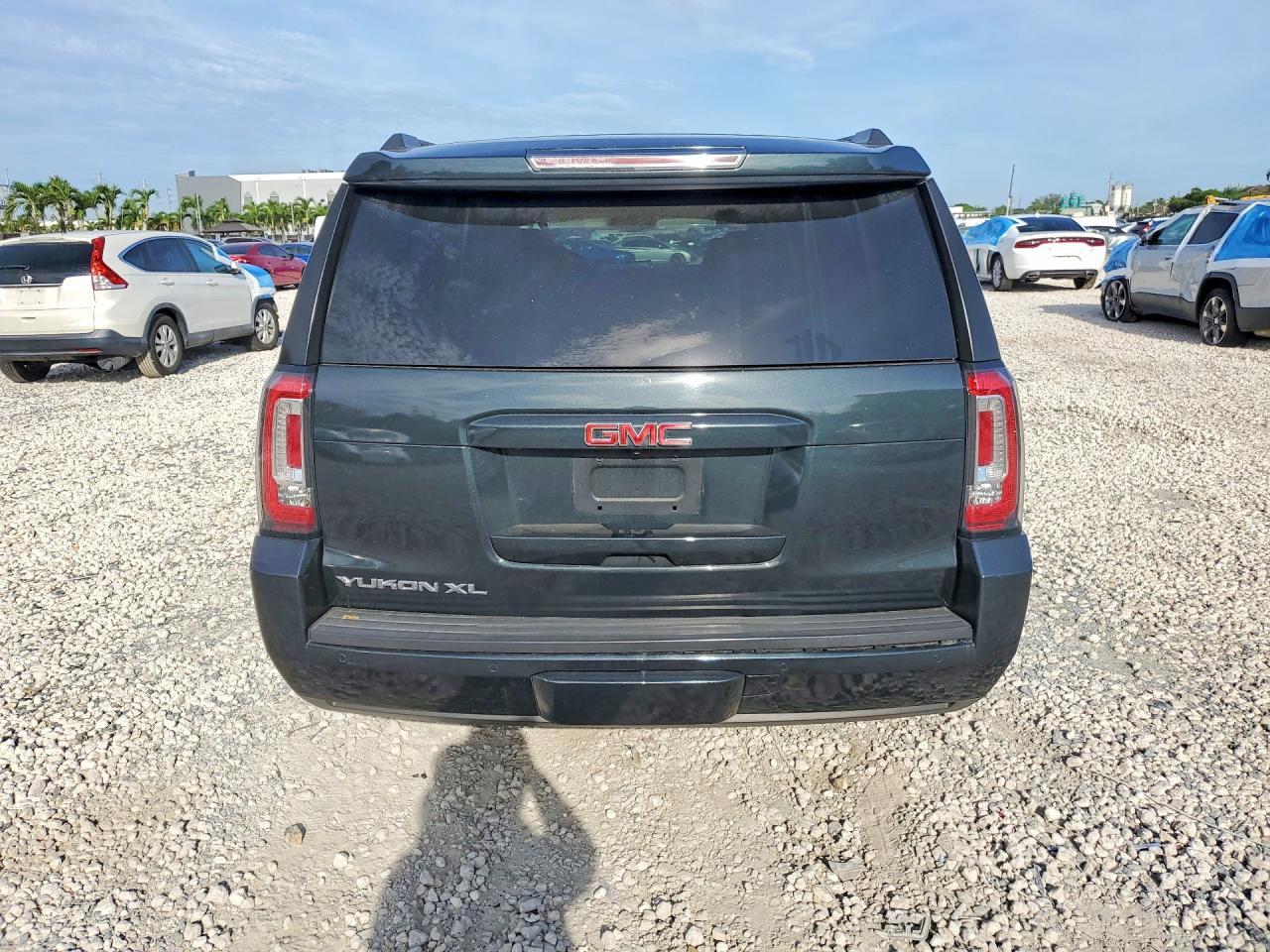 2019 GMC Yukon Xl C1500 Slt - Image 6