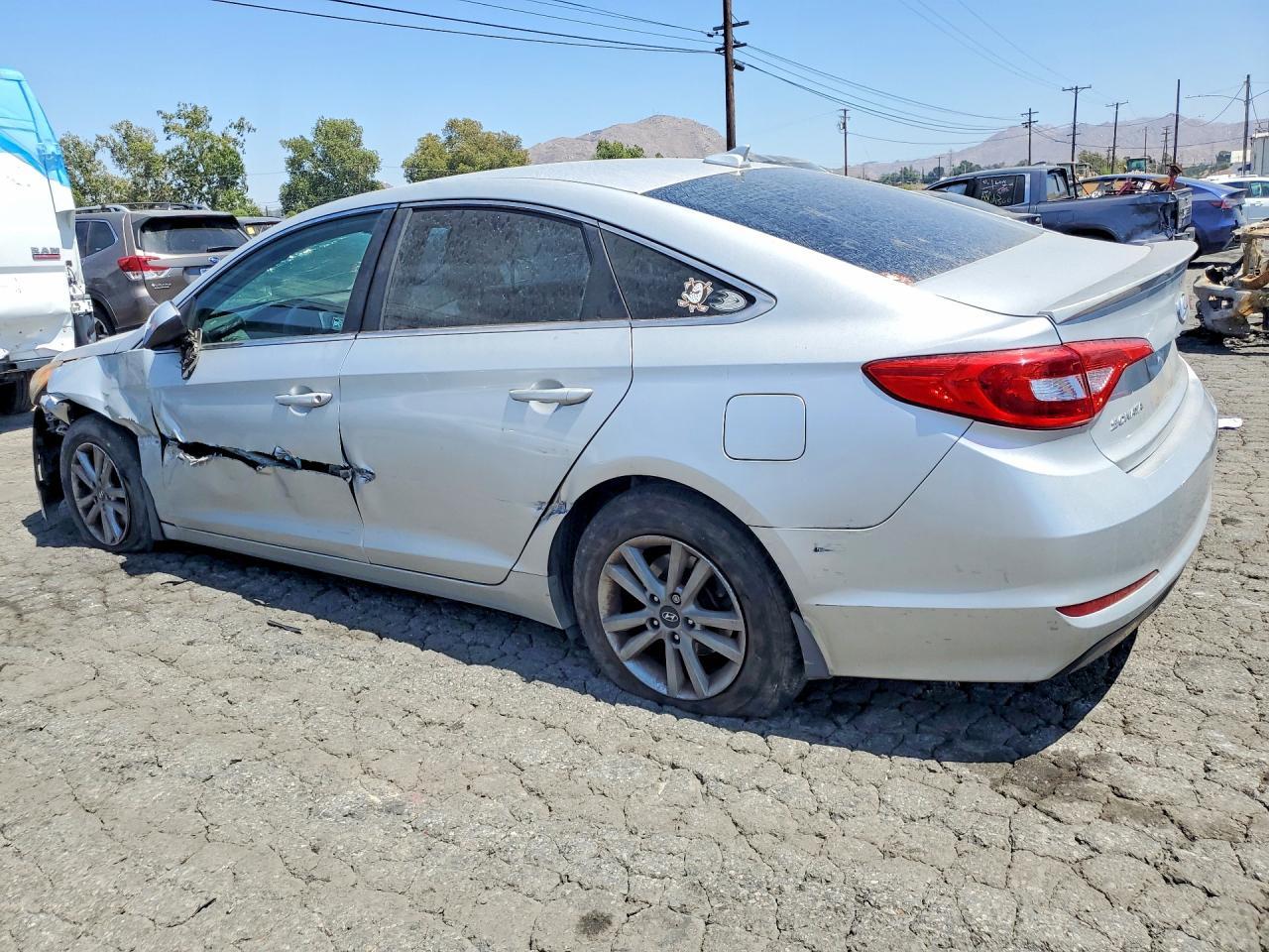 2015 Hyundai Sonata Se - Фото 2