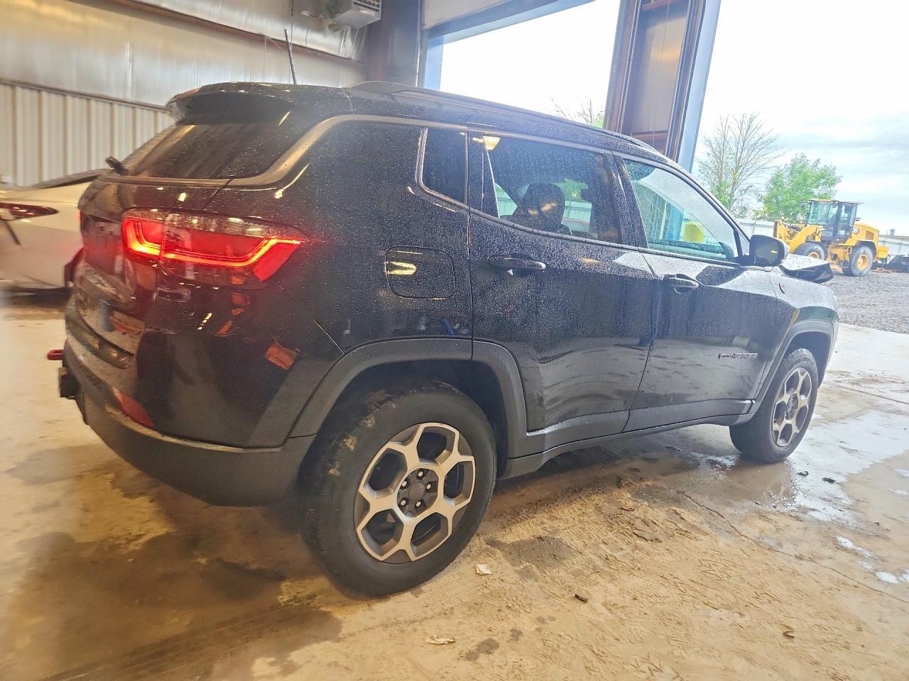 2022 Jeep Compass Trailhawk - Фото 3