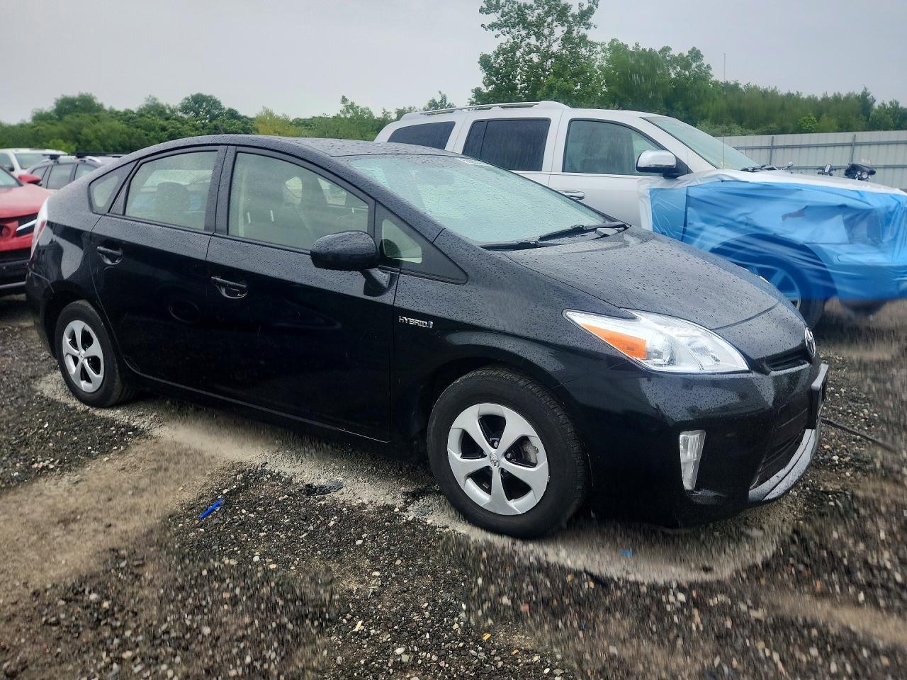 2013 Toyota Prius Two - Image 4