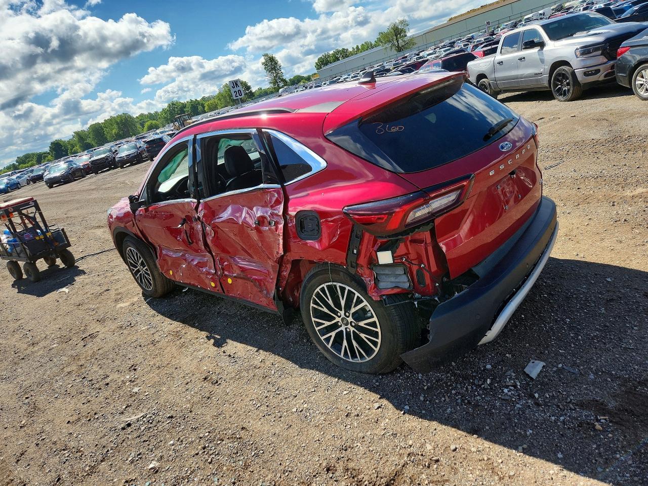 2025 Ford Escape - Фото 2