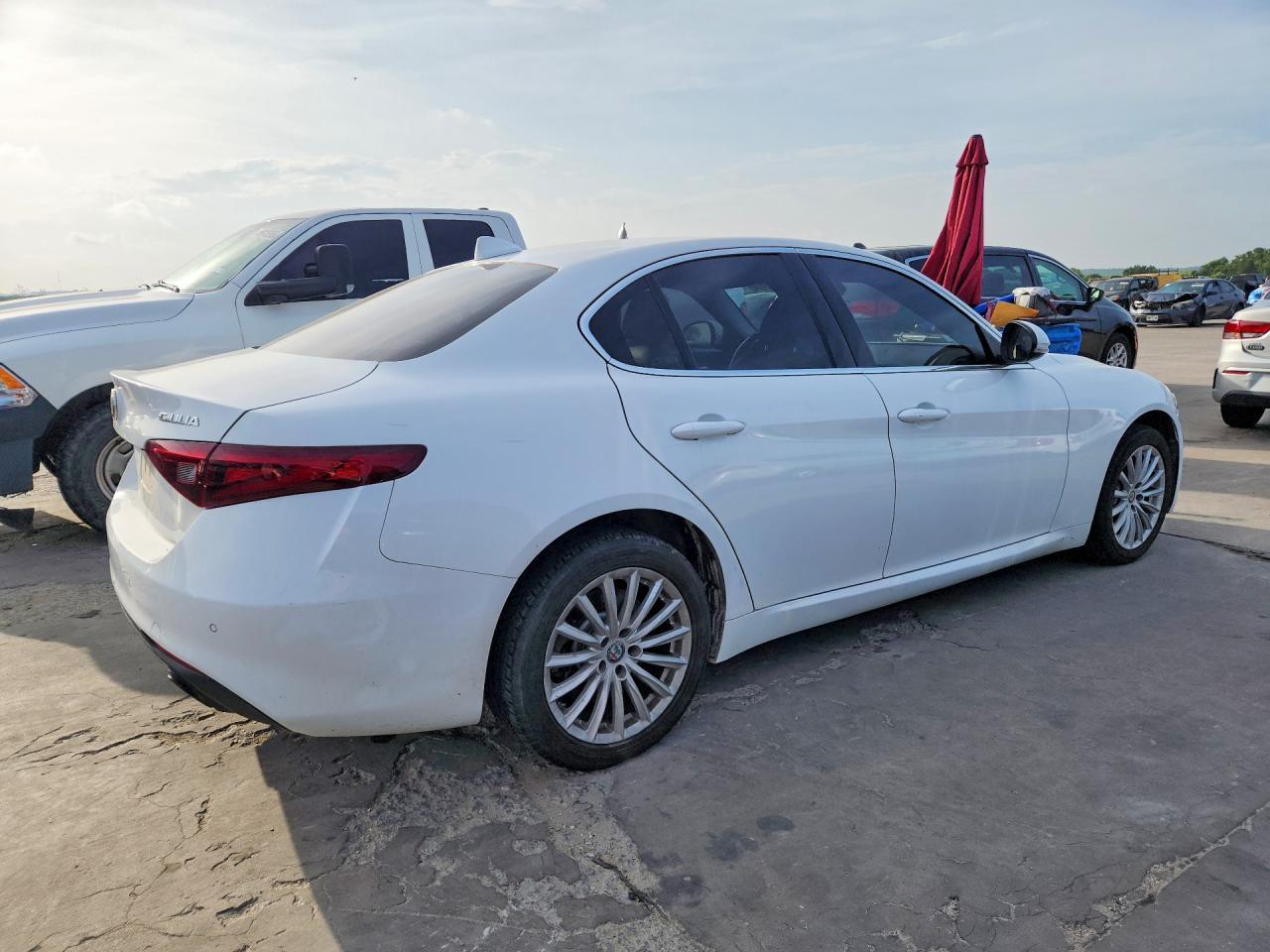 2021 Alfa Romeo Giulia Sport - Image 3