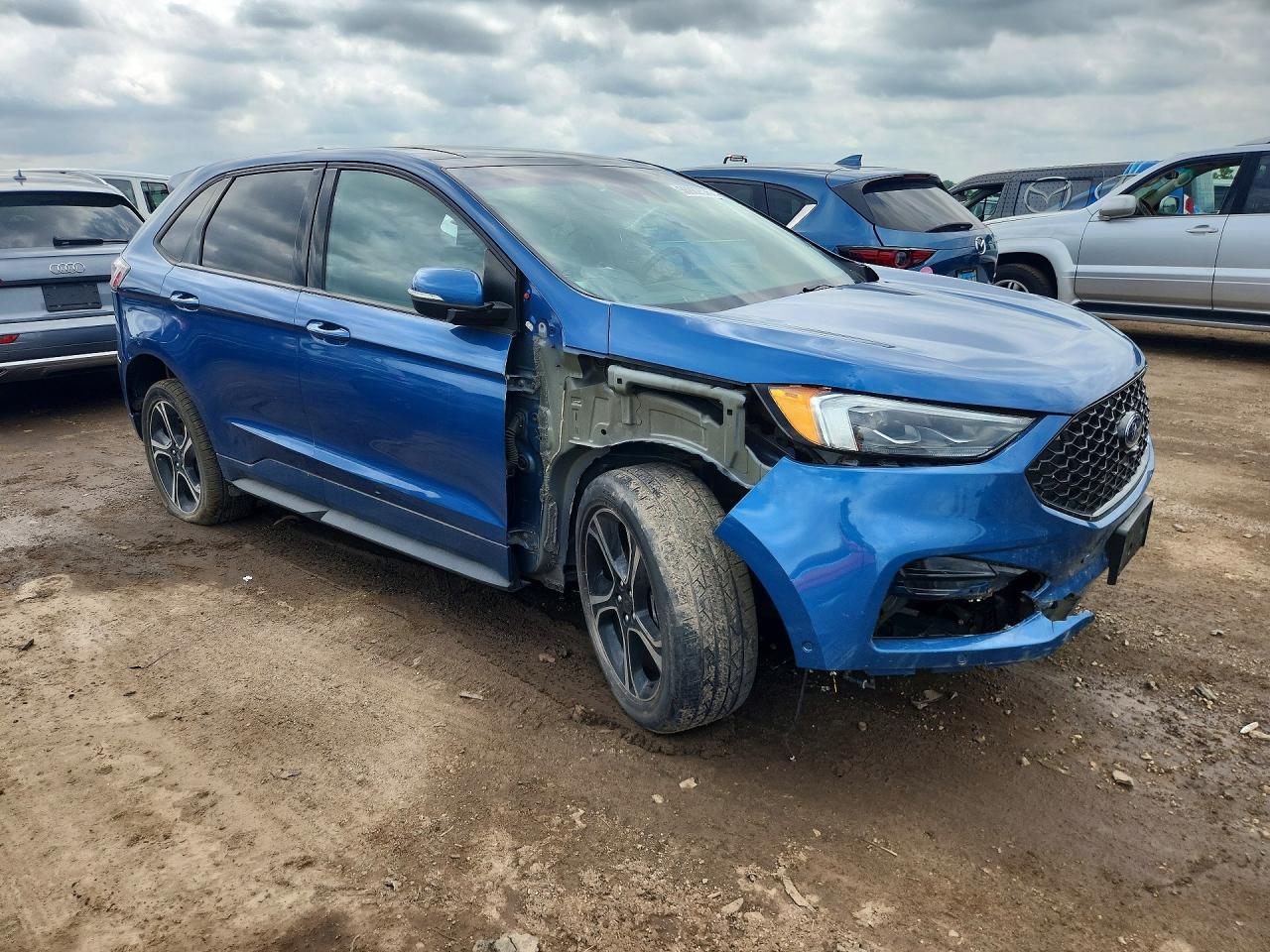 2019 Ford Edge St - Image 4