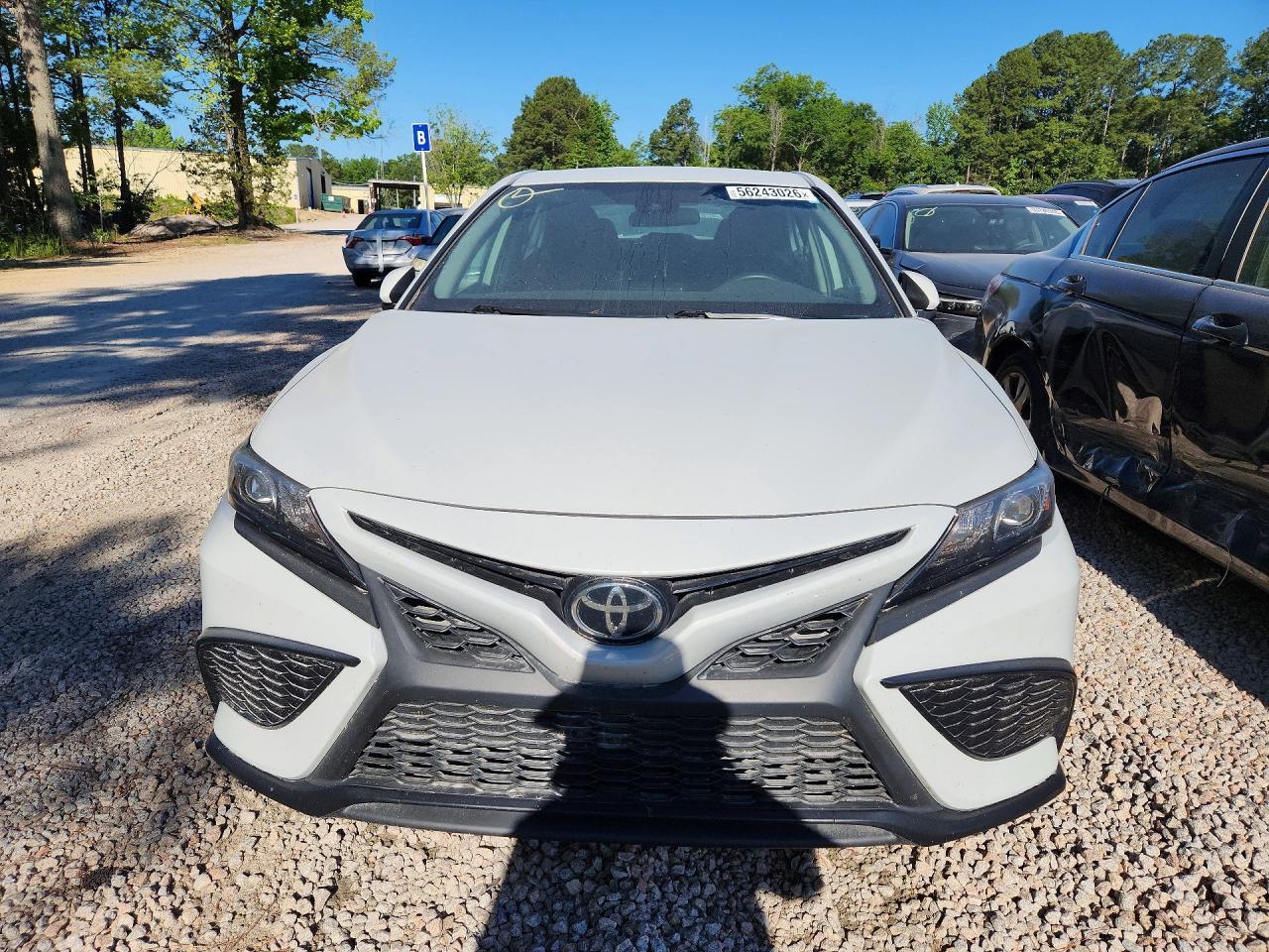 2023 Toyota Camry Se - Image 5
