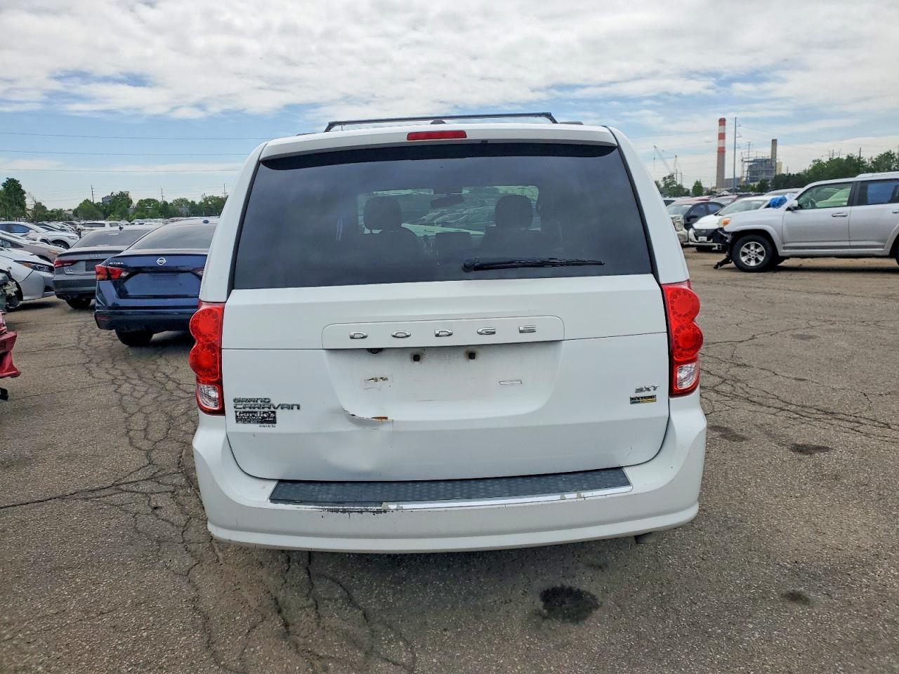 2017 Dodge Grand Caravan Sxt - Image 6