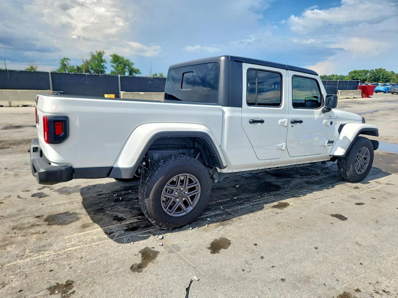 2025 Jeep Gladiator Sport - Фото 3