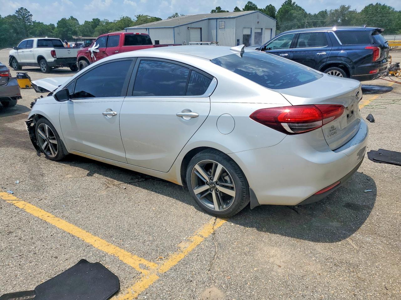 2017 Kia Forte Ex - Фото 2