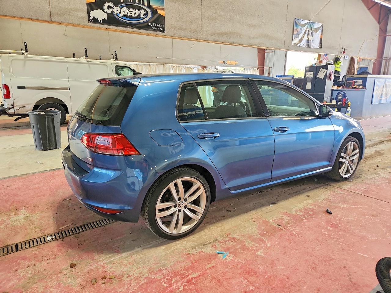 2016 Volkswagen Golf S/Se - Фото 3
