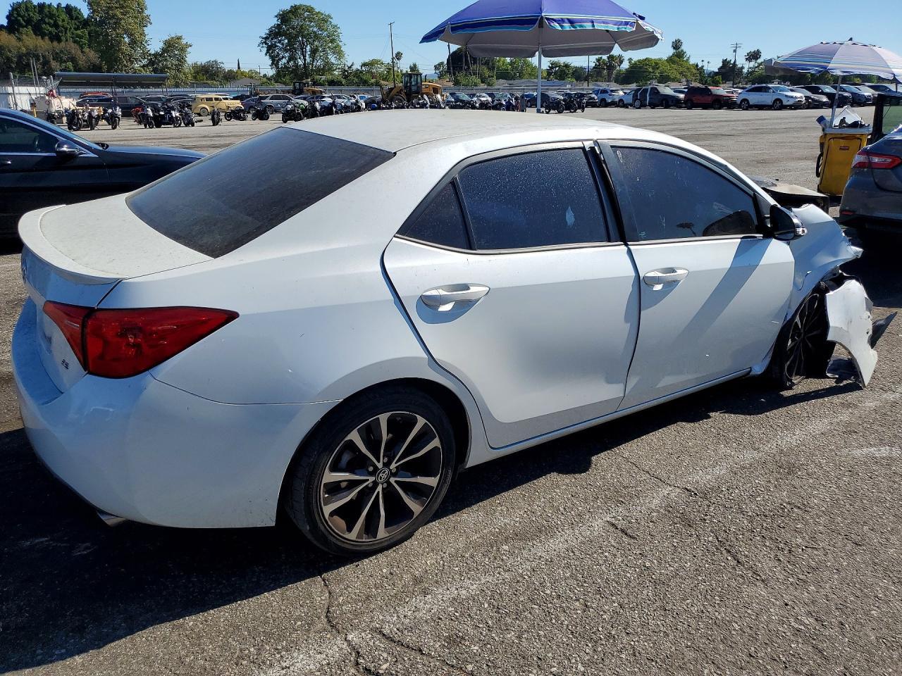 2017 Toyota Corolla Se - Image 3