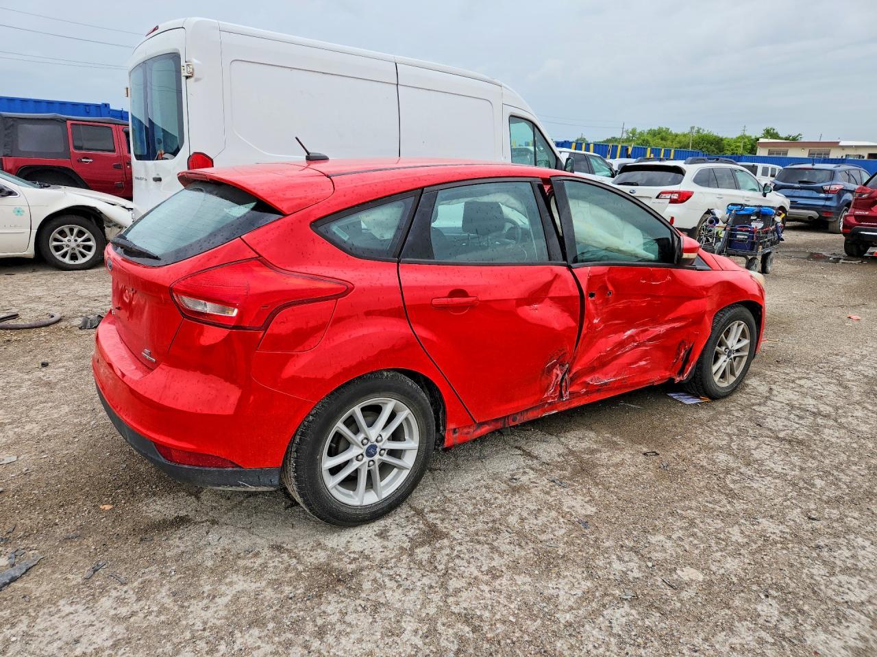 2016 Ford Focus Se - Фото 3
