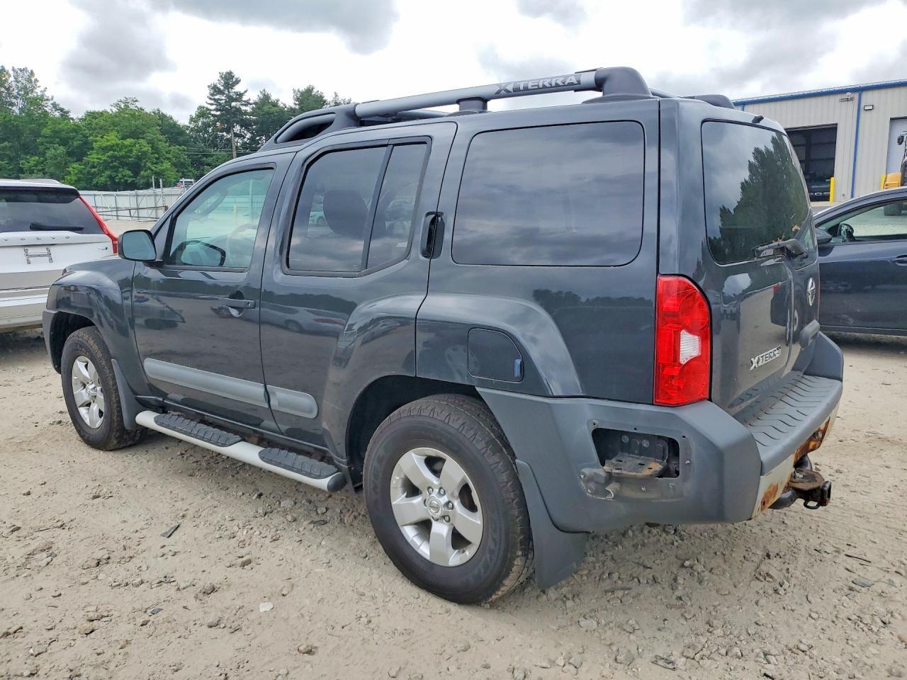 2011 Nissan Xterra X - Фото 2