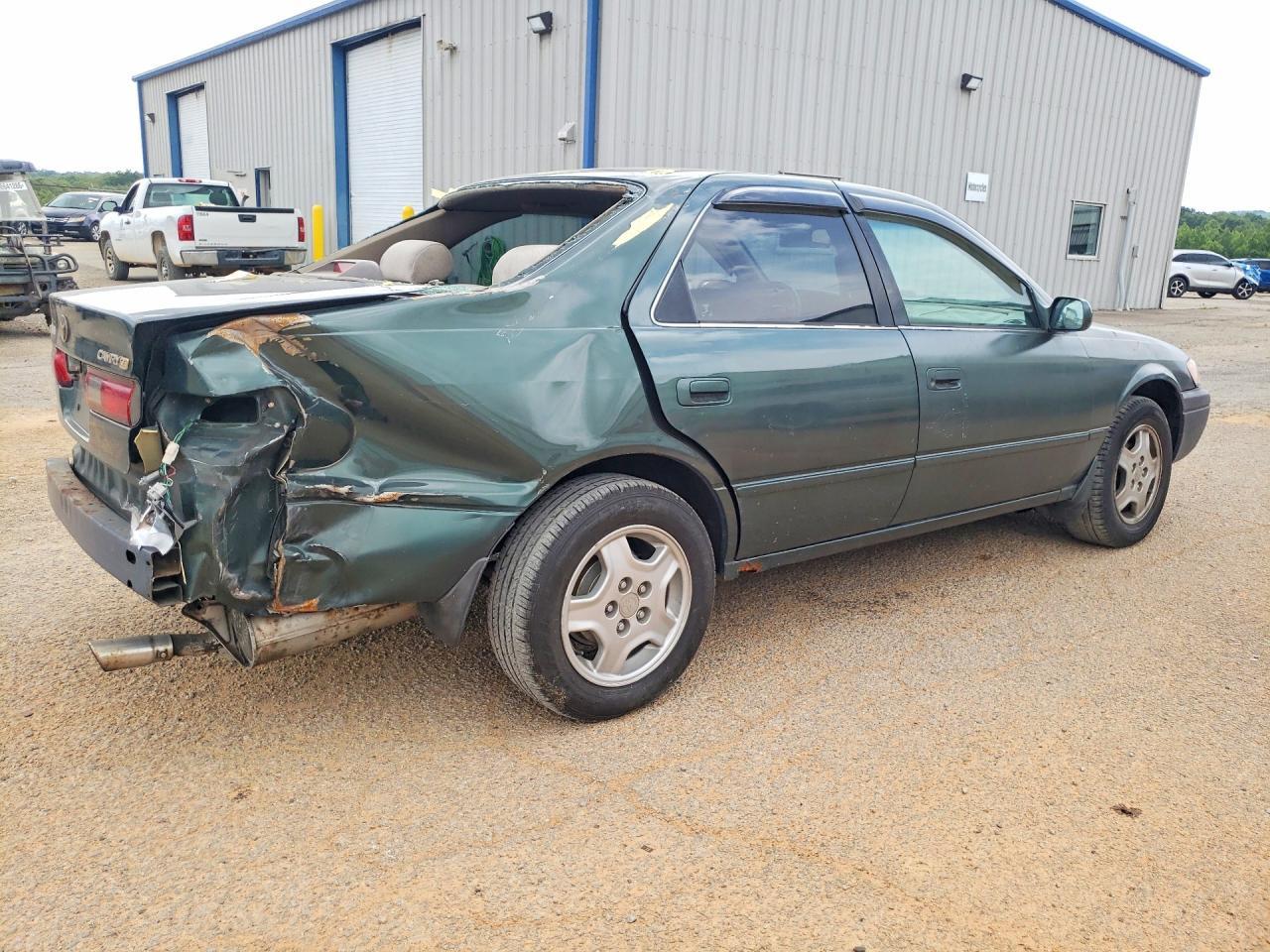 1999 Toyota Camry Ce - Фото 3