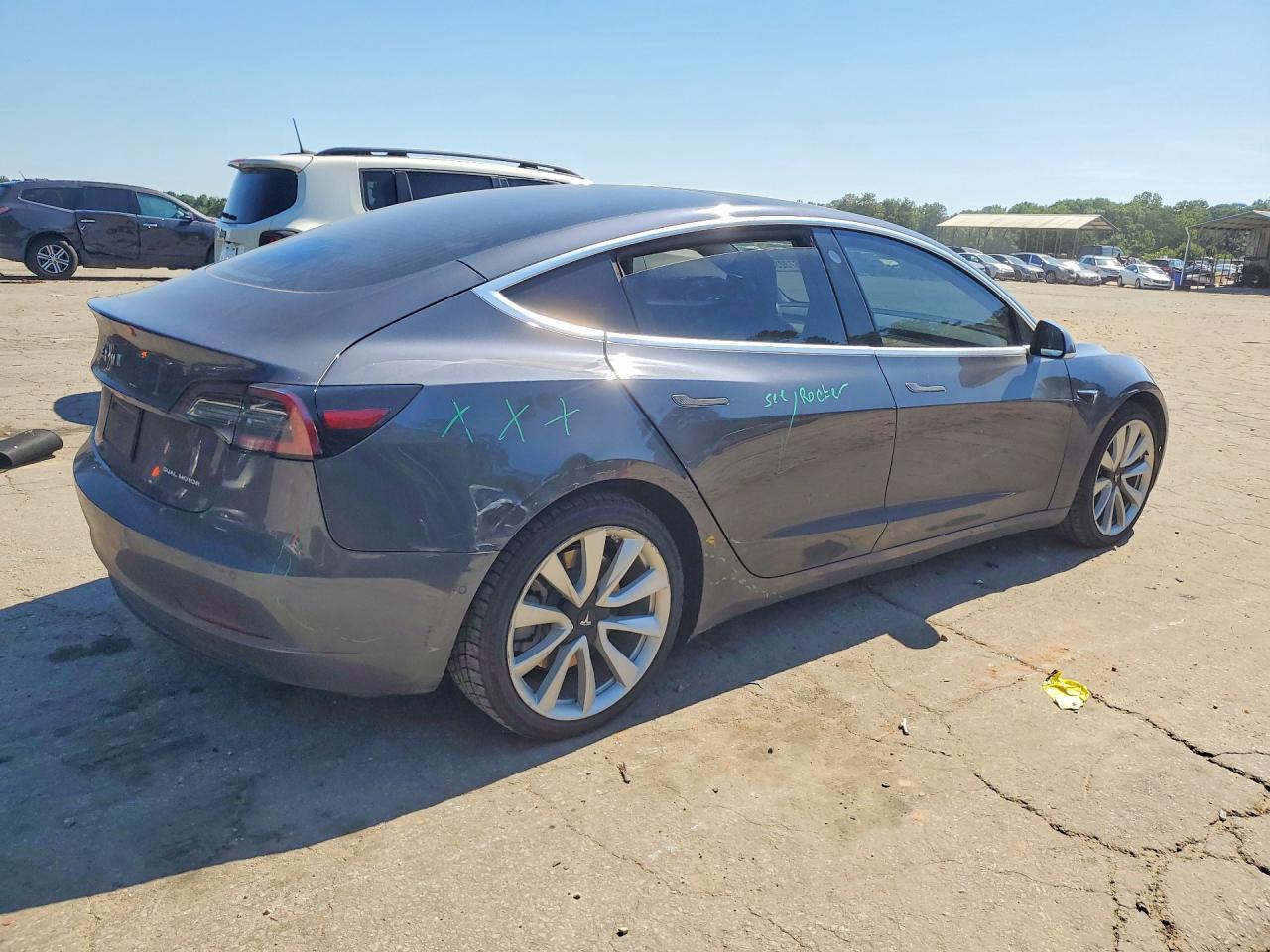 2019 Tesla Model 3 - Фото 3