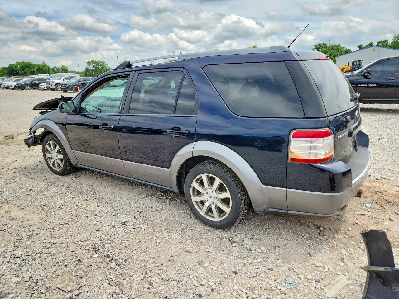 2008 Ford Taurus X Sel - Фото 2
