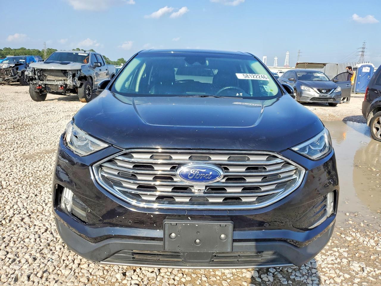 2022 Ford Edge Titanium - Фото 5
