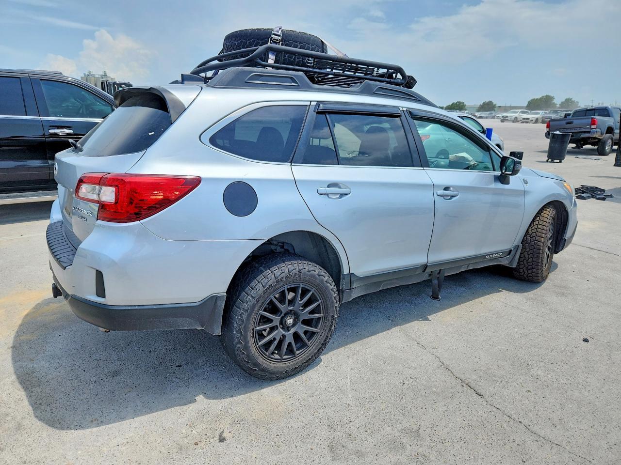 2016 Subaru Outback 3.6R Limited - Фото 3
