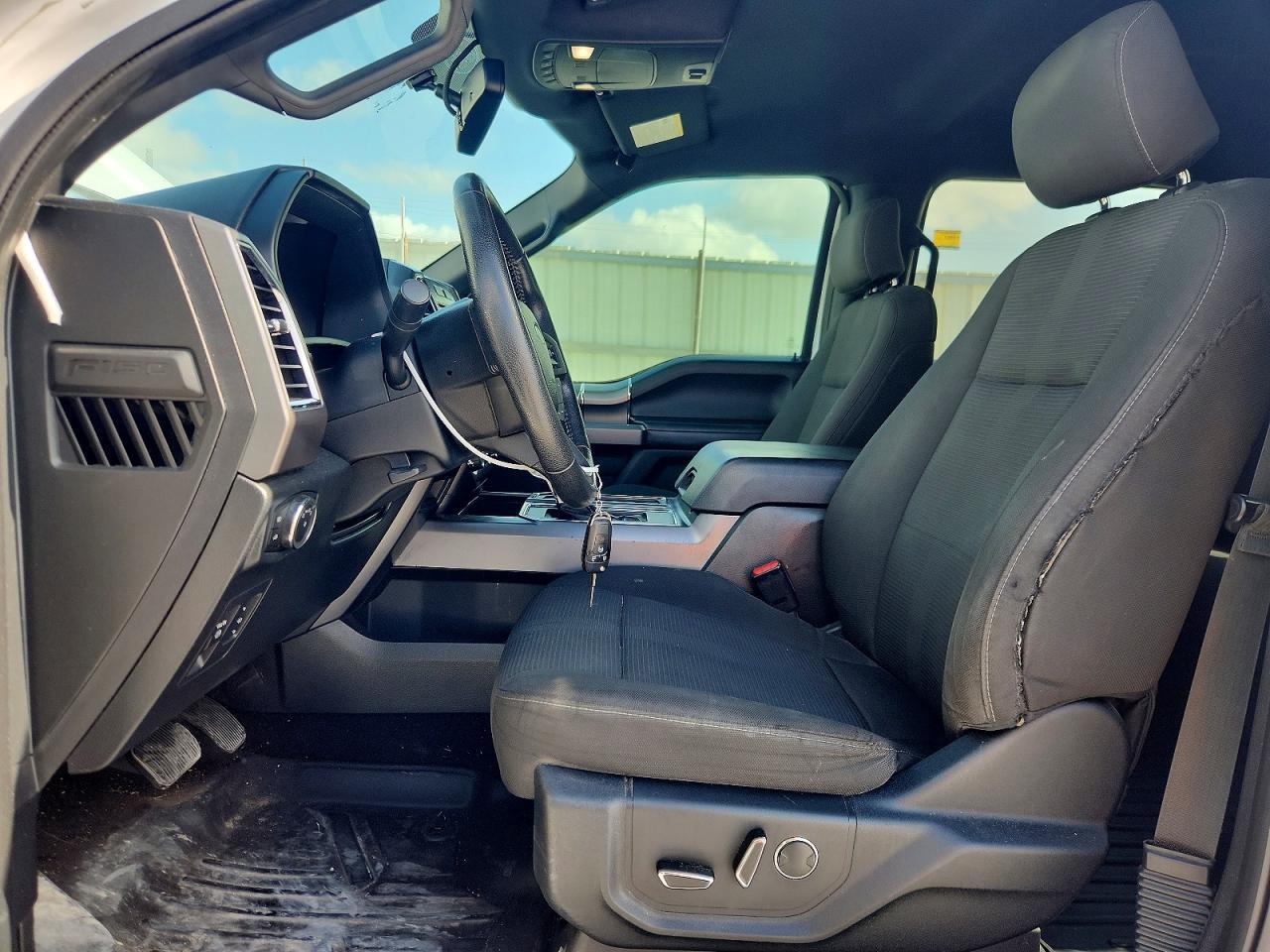 2015 Ford F150 Supercrew - Фото 7