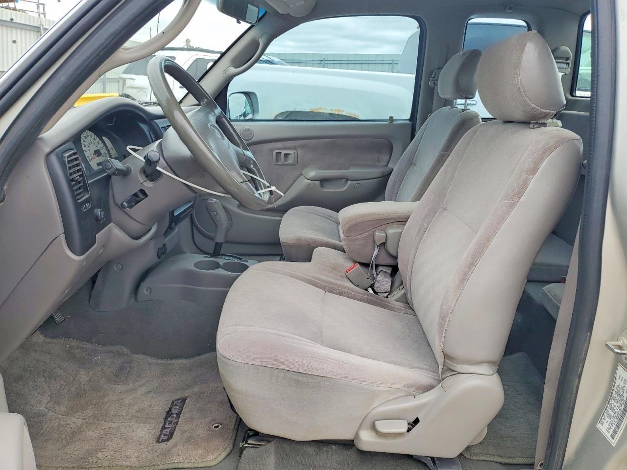 2005 Toyota Tacoma - Image 7