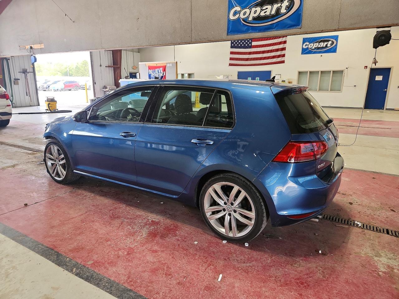 2016 Volkswagen Golf S/Se - Фото 2