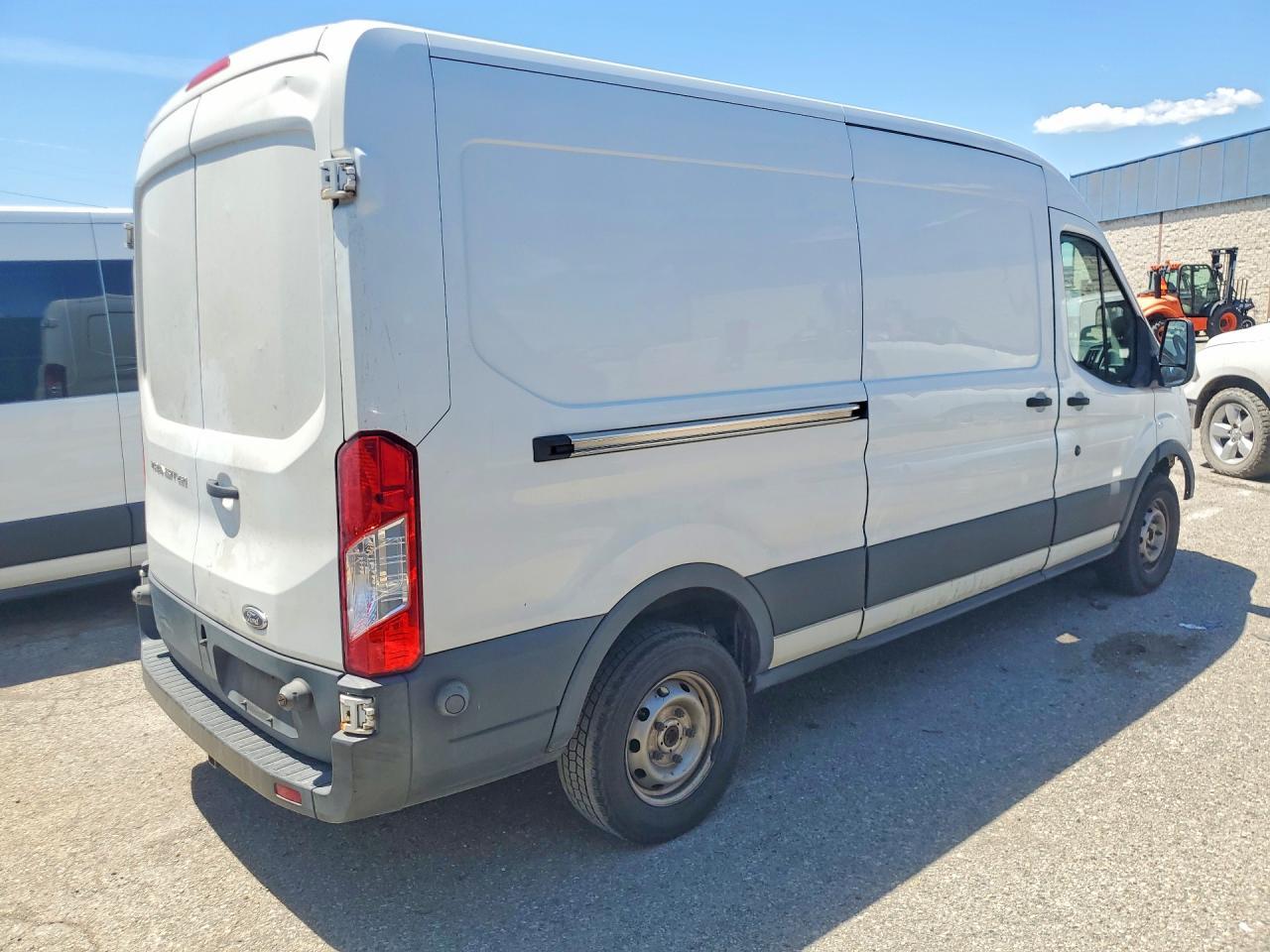2016 Ford Transit T-250 - Фото 3
