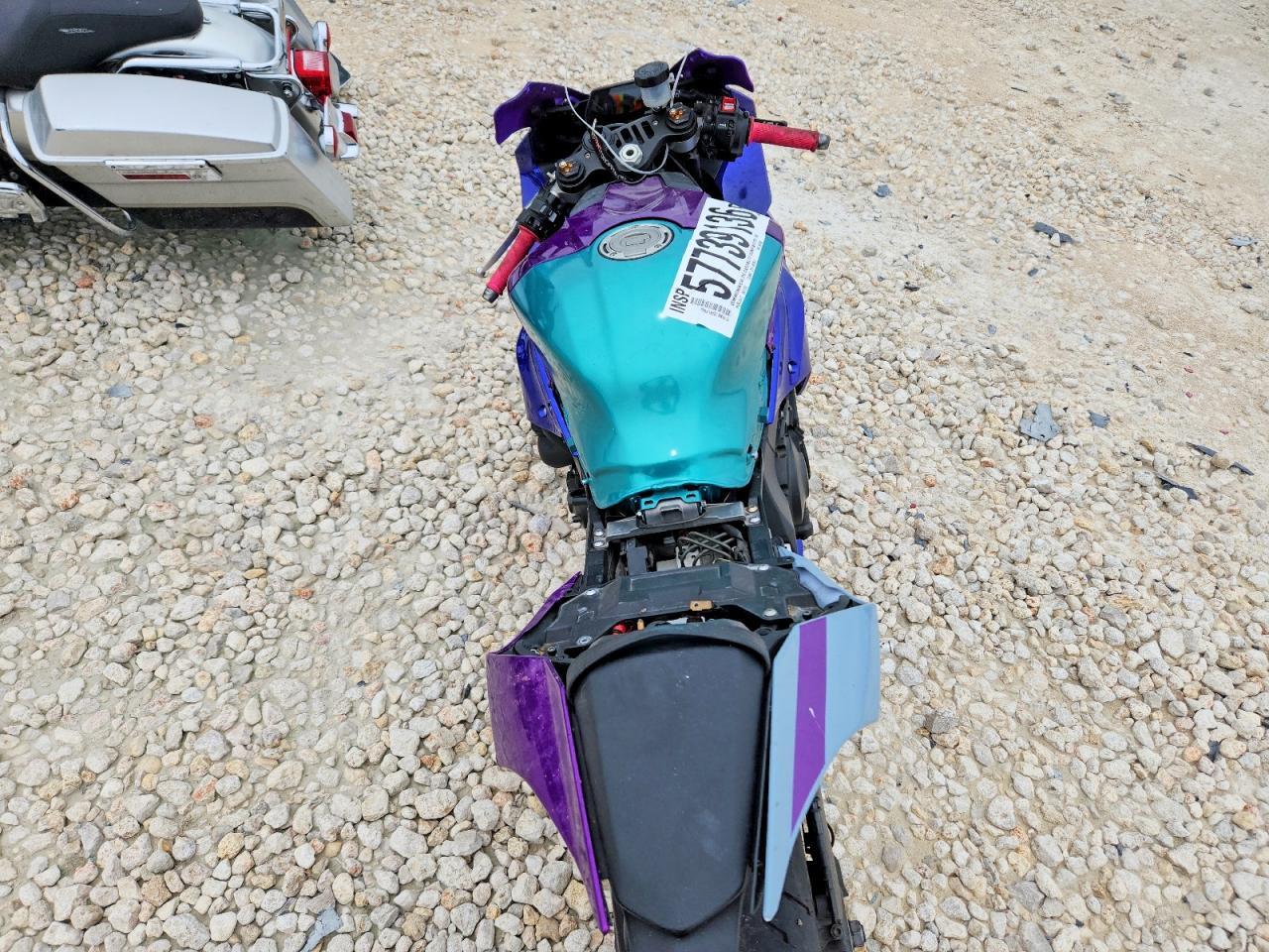 2021 Yamaha Yzfr1 - Фото 6