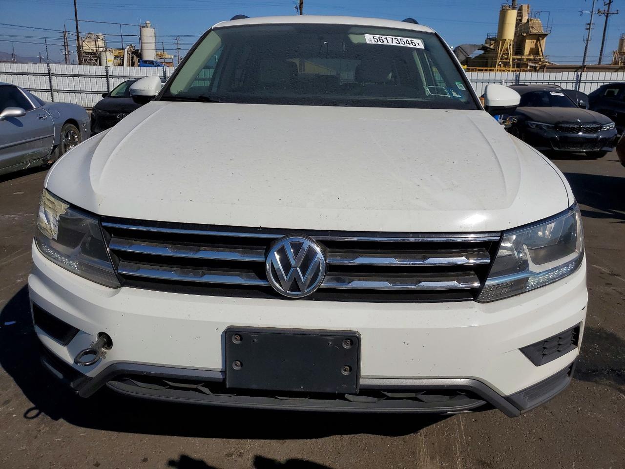 2018 Volkswagen Tiguan S - Image 5