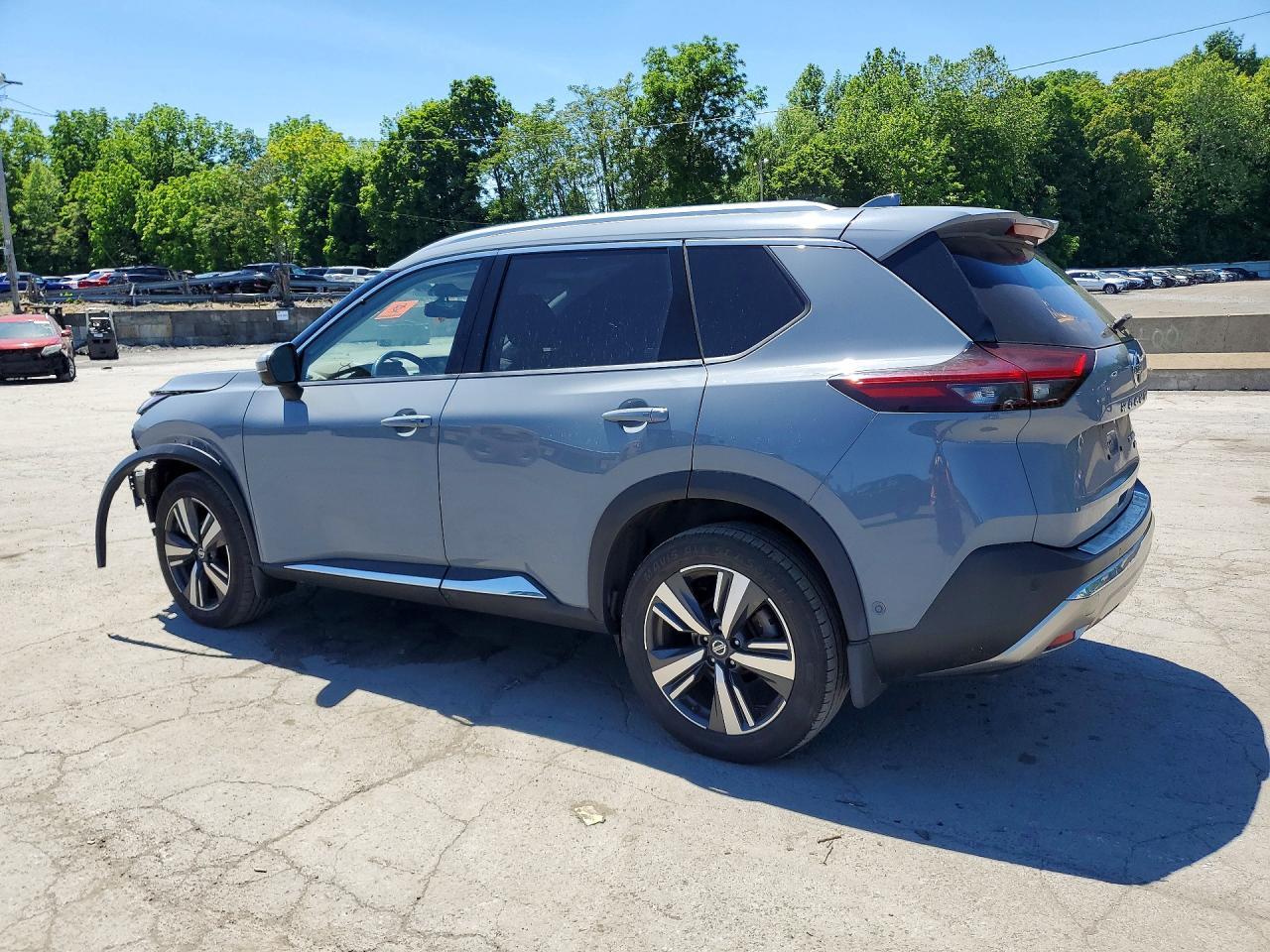 2021 Nissan Rogue Platinum - Фото 2