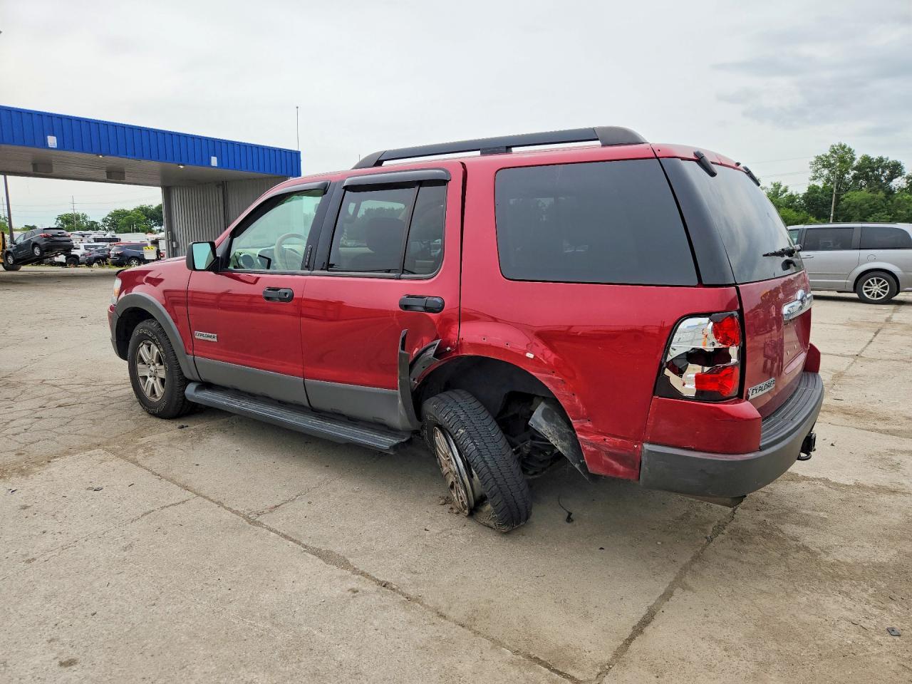 2006 Ford Explorer Xlt - Фото 2