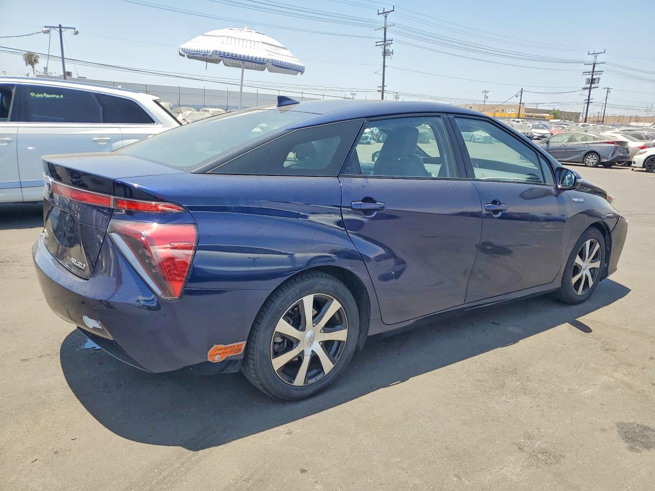 2017 Toyota Mirai Base - Image 3