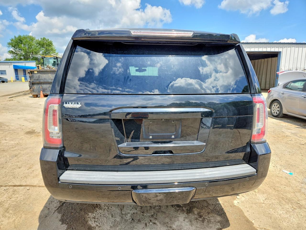 2015 GMC Yukon Xl C1500 Sle - Image 6