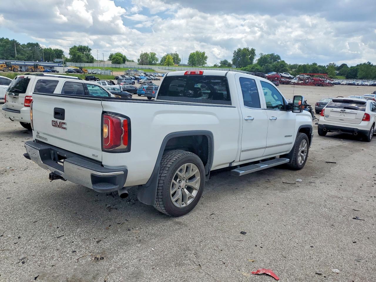 2017 GMC Sierra Slt - Фото 3