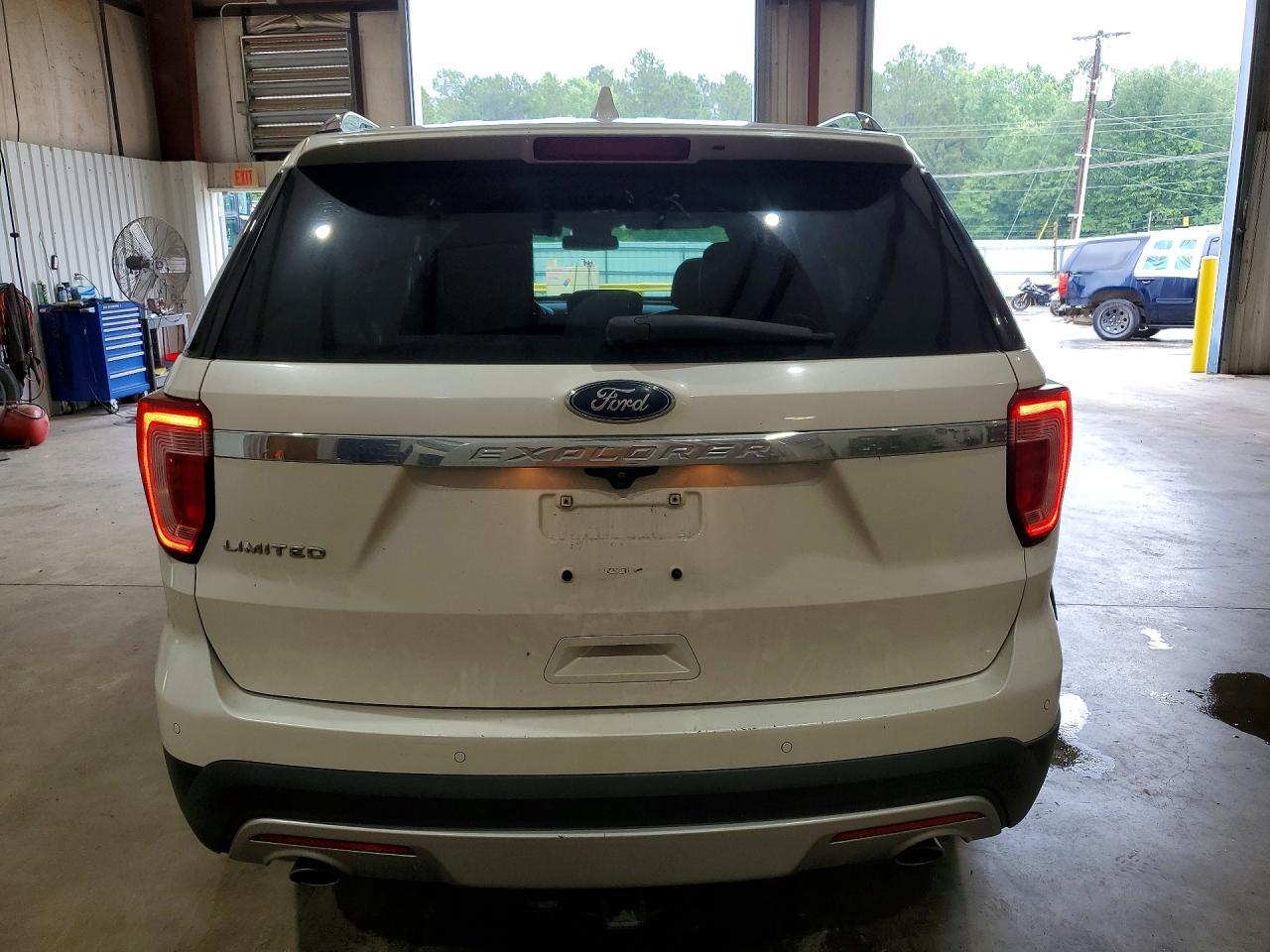 2017 Ford Explorer Limited - Фото 6