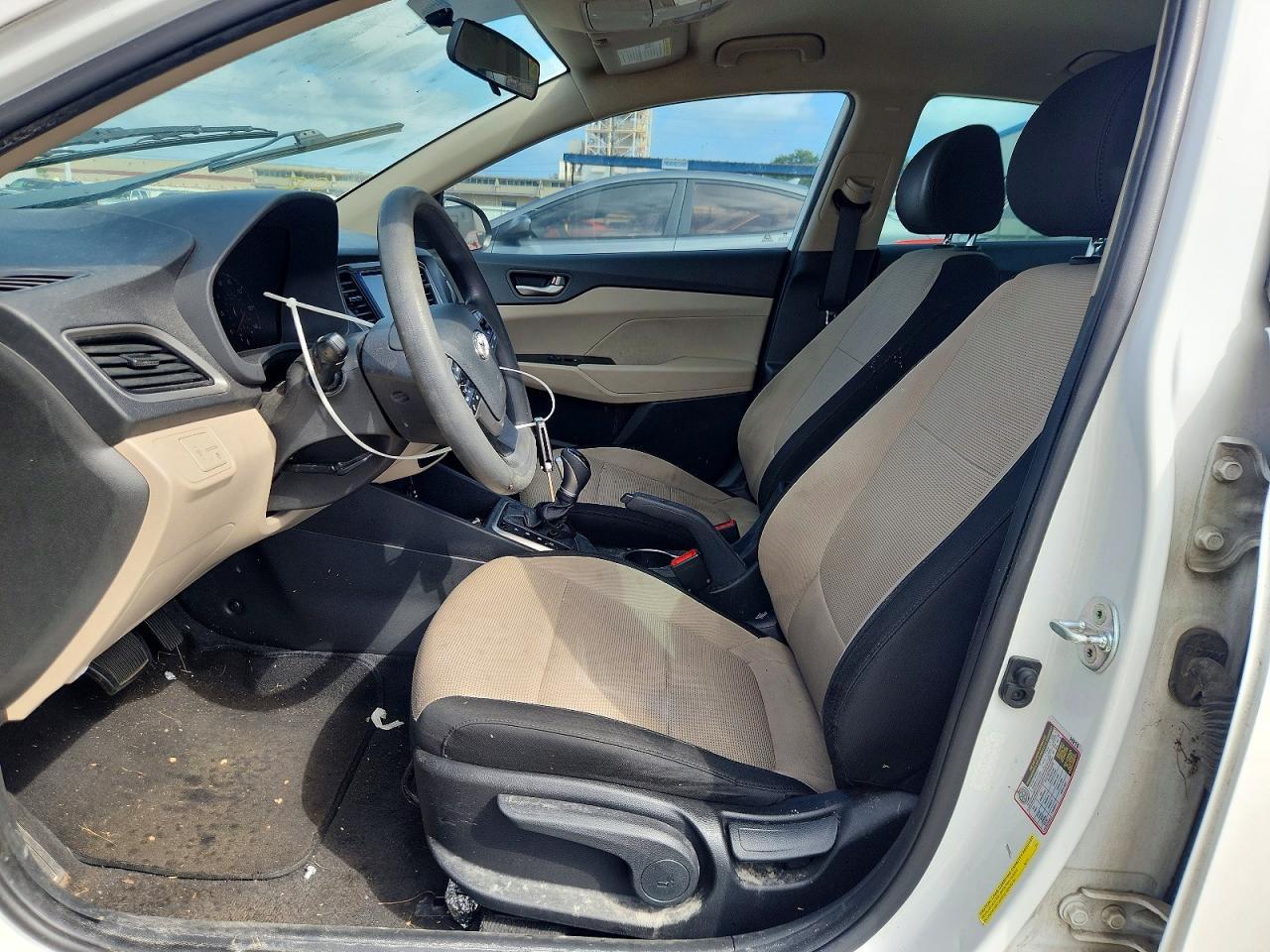 2019 Hyundai Accent Sel - Фото 7