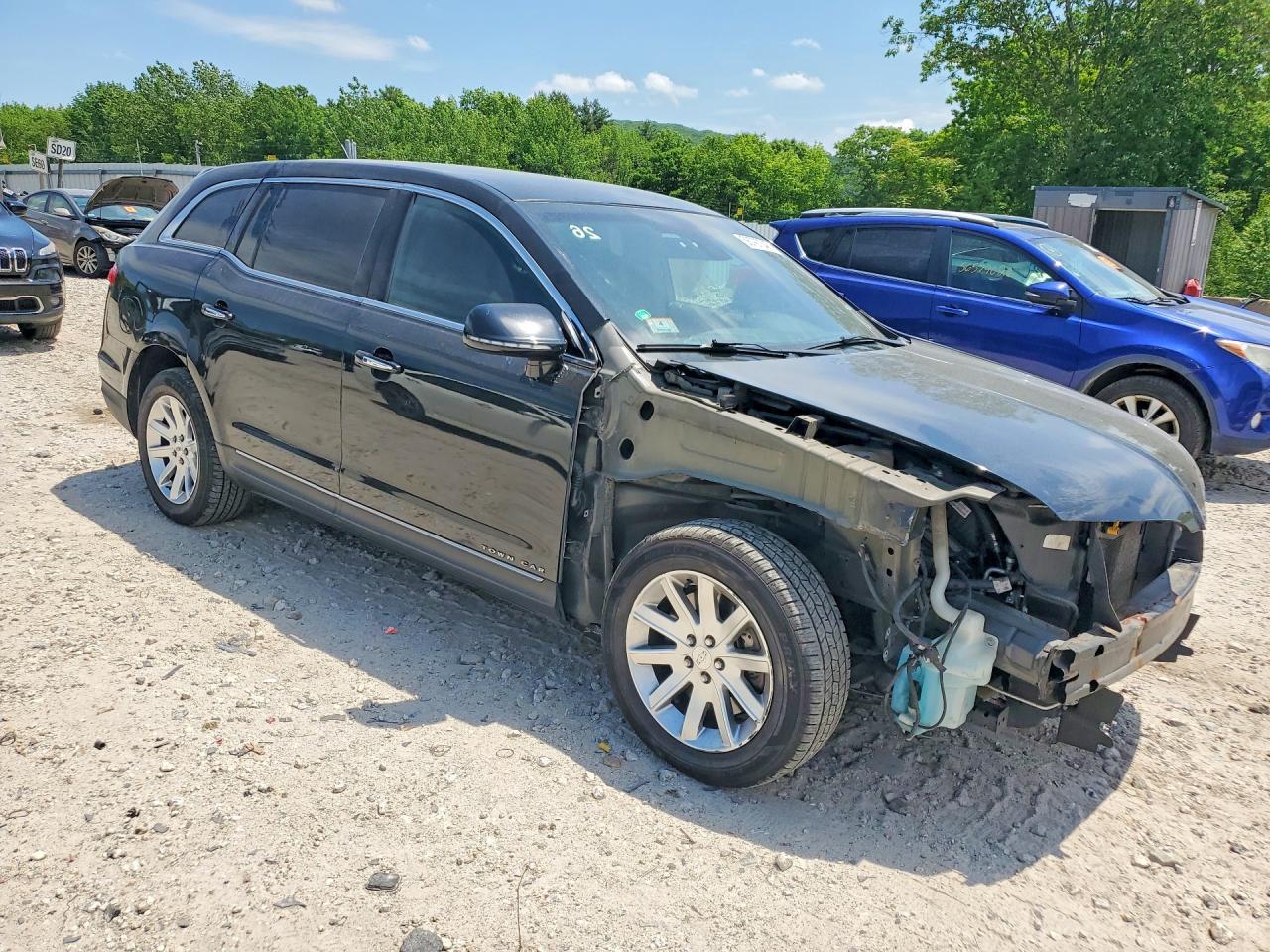 2015 Lincoln Mkt - Image 4