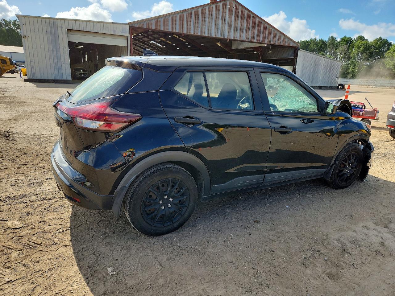 2021 Nissan Kicks S - Фото 3